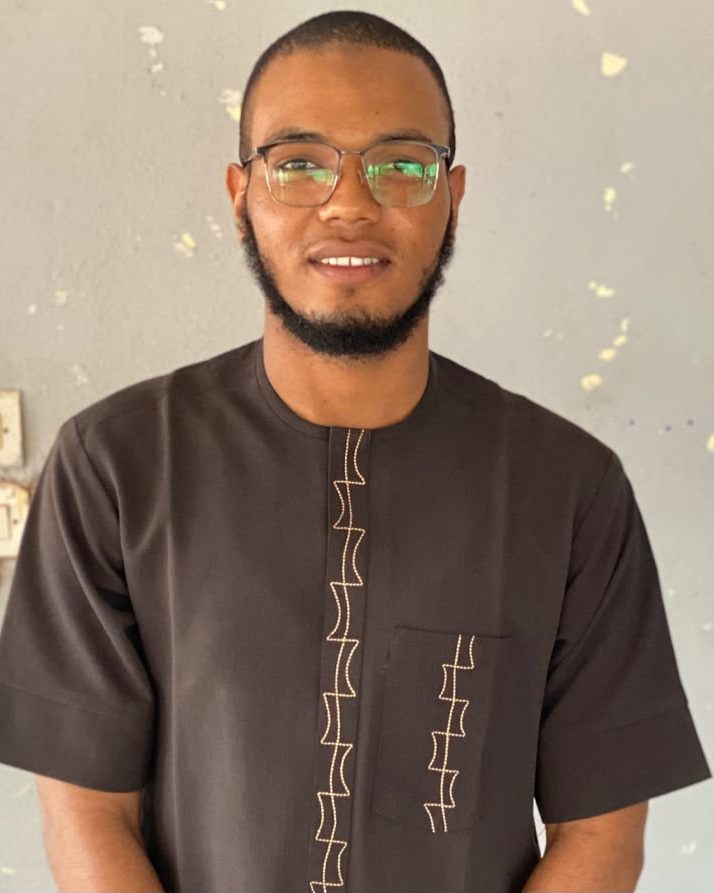 Mr Dramé, Evaluator de The Speaking Room